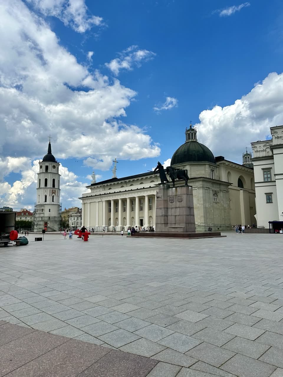 Ghid Vilnius: Ce Să Faci în Capitala Barocă a Lituaniei (2025)
