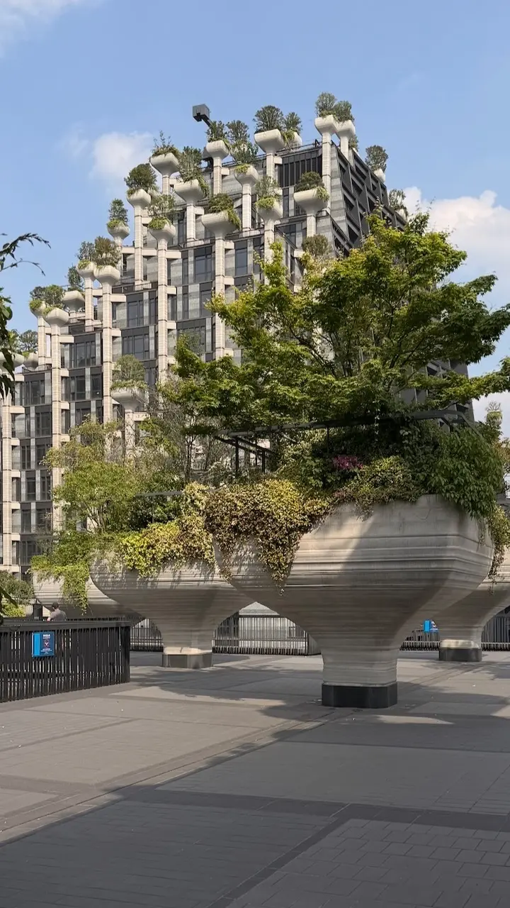 Image 3 for GT41:Asia | 1000 Trees Shanghai: Beton, verdeață și mall-ul fantomă