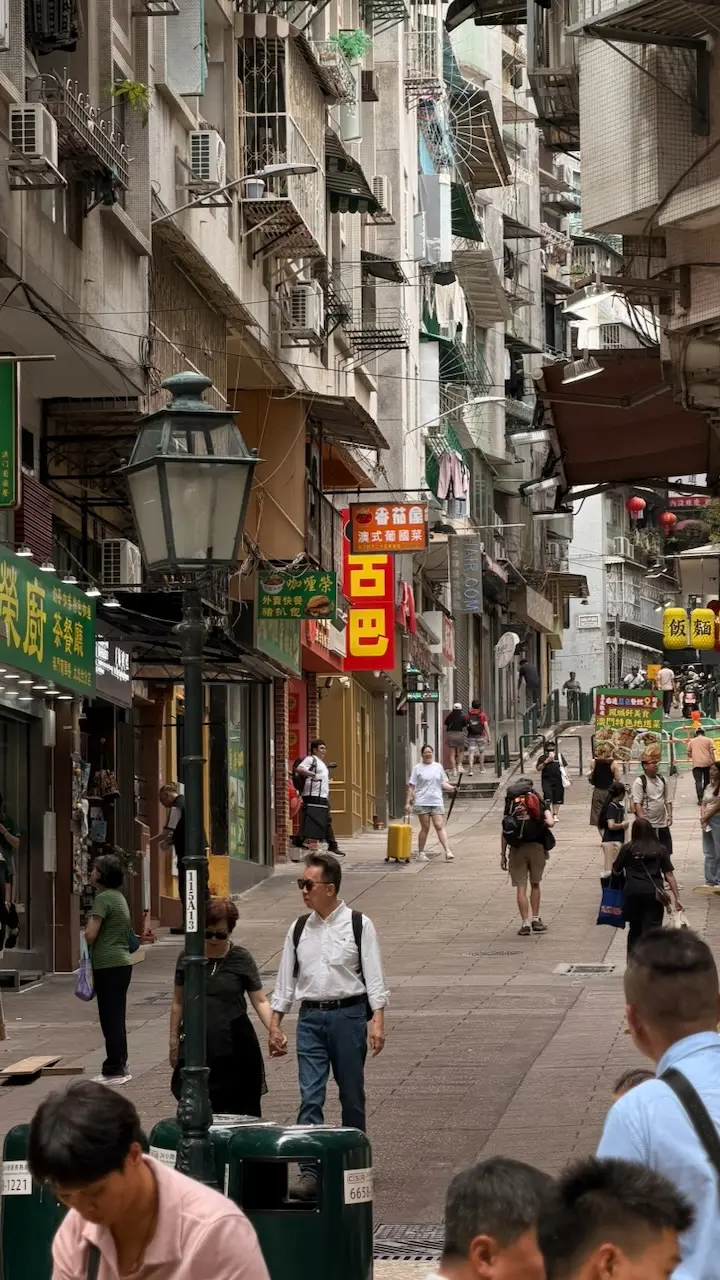 Image 11 for GT41:Asia | Macau într-o zi: feribot, pasteis și liniște